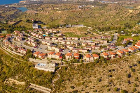 1+1 Apartment in Arapkoy, Girne, Northern Cyprus No. 237996