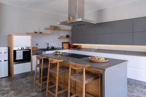 5+1 Villa  i Bodrum, Mugla, Tyrkiet Nr. 217083 - 18
