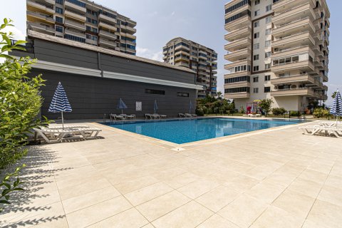 2+1 Apartment  in Mahmutlar, Antalya, Turkey No. 237775