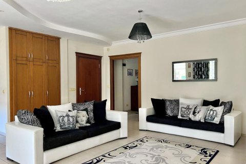 Wohnung in Tosmur, Alanya, Antalya, Türkei Nr. 212745 - 2