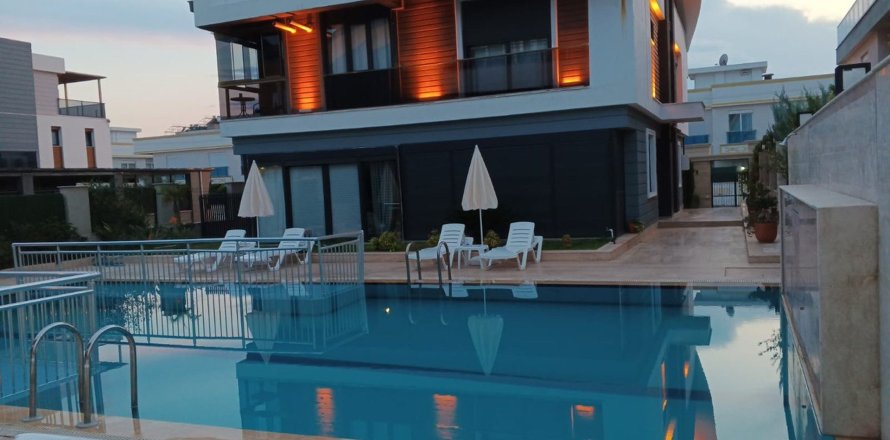 2+1 Lägenhet  i Muratpasa, Antalya, Turkiet Nr. 211993