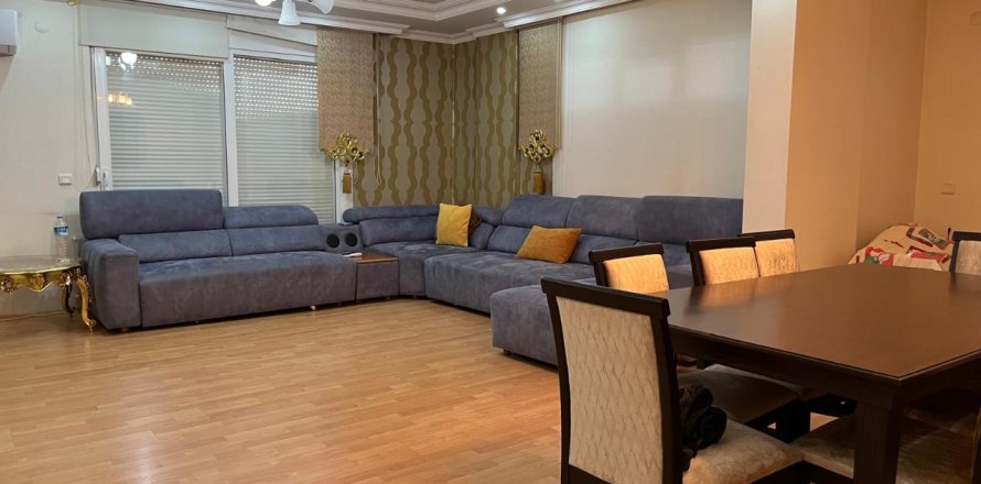 4+1 Apartment  in Alanya, Antalya, Turkey No. 217125