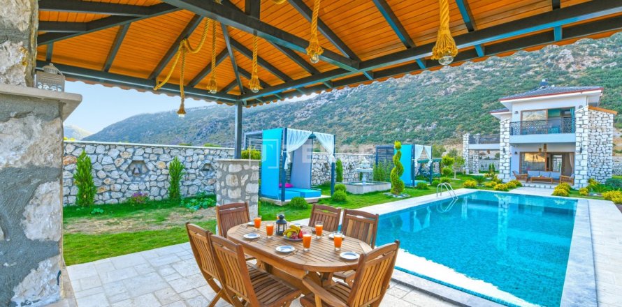 Villa  2+1  Kaş, Antalya, Türkiye №98517
