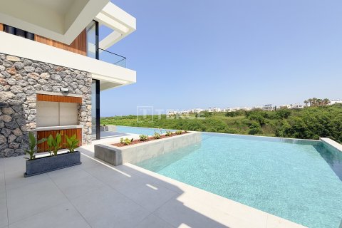 2+1 Villa  in Girne, Northern Cyprus No. 215399