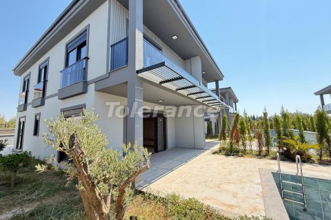 ویلا در Antalya ، ترکیه 4 خوابه ، 240 متر مربع. شماره 216074 - 2