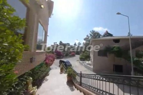 ملک تجاری در  Kemer ، ترکیه 1625 متر مربع.  شماره 216072 - 13