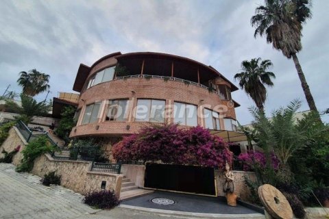 ملک تجاری در  Kemer ، ترکیه 1625 متر مربع.  شماره 216072 - 2