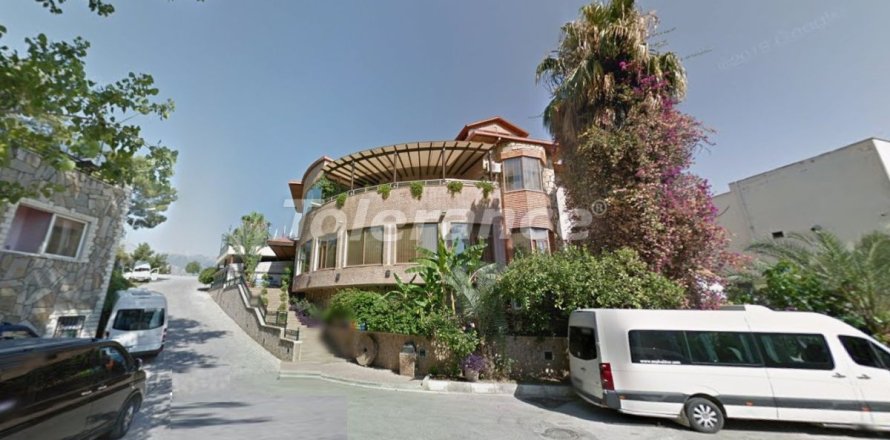 ملک تجاری در  Kemer ، ترکیه 1625 متر مربع.  شماره 216072