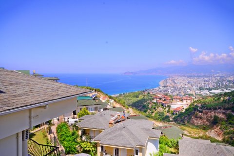 2+1 Apartment  in Alanya, Antalya, Turkey No. 216712