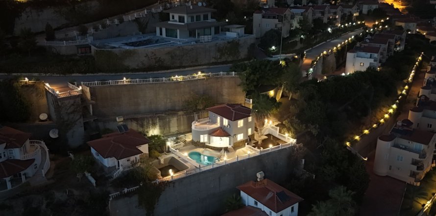 Villa  3+1  Alanya, Antalya, Türkiye №216894
