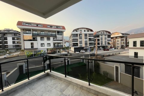 Daire  1+1  Oba, Antalya, Türkiye №226361