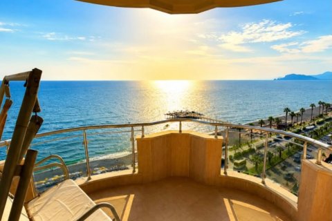 2+1 Lejlighed  i Mahmutlar, Antalya, Tyrkiet Nr. 228806