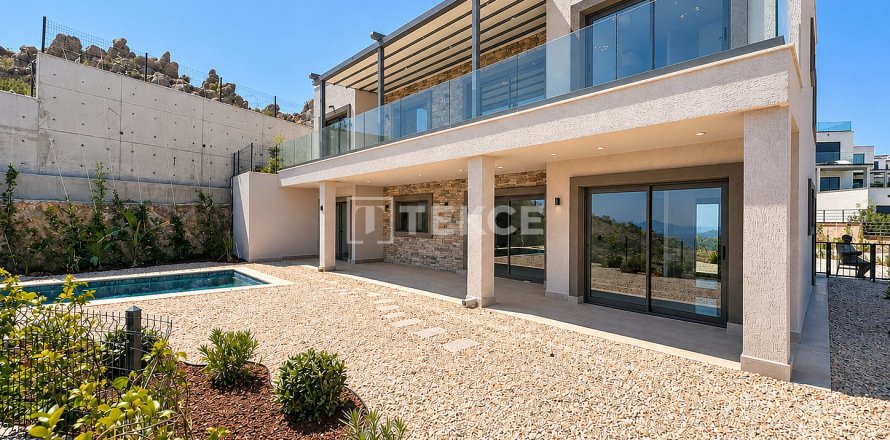 3+1 Apartment  in Bodrum, Mugla, Turkey No. 237681
