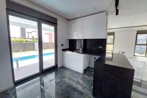 4+1 Leilighet  i Dosemealti, Antalya, Tyrkia Nr. 223884 - 8