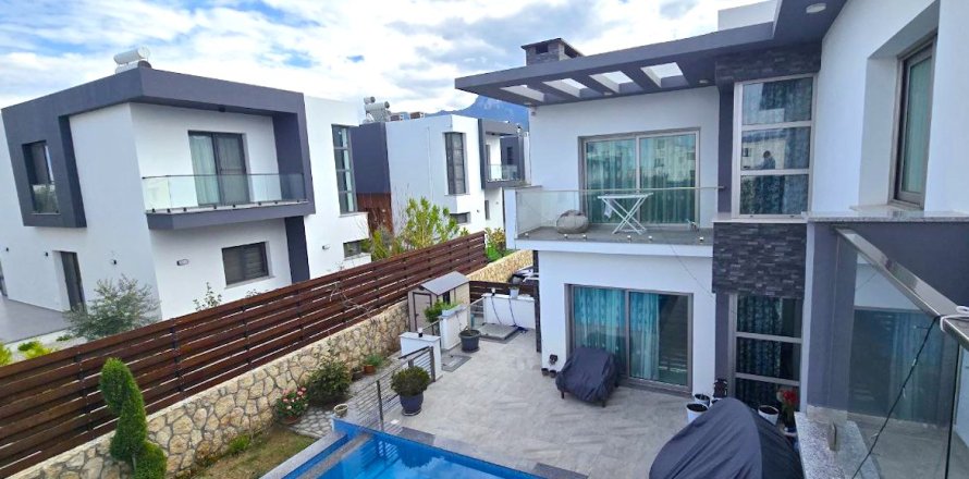 4+1 Villa i Catalkoy, Girne, Nr. 214519