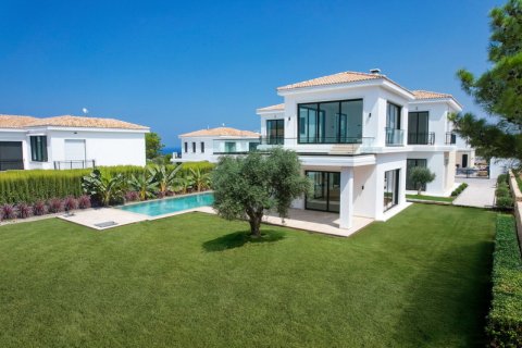 4+1 Villa  i Girne,  Nr. 211811 - 2