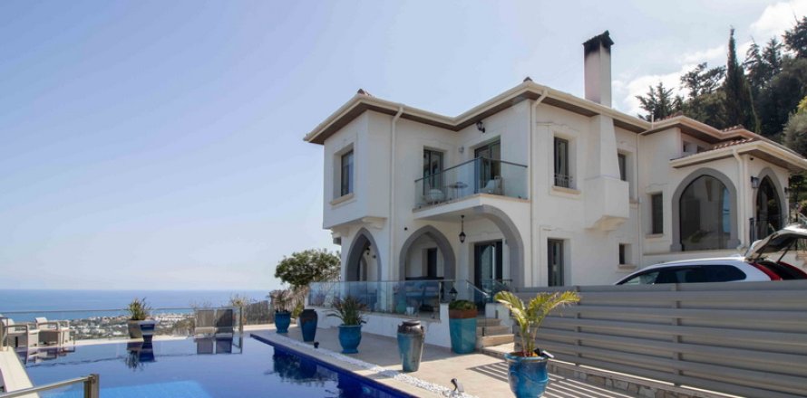 4+1 Villa i Girne, Nr. 211809