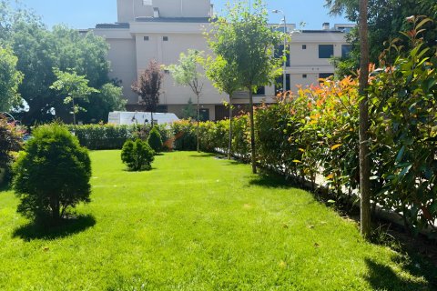 آپارتمان در Kadikoy،  Istanbul ، ترکیه 3 خوابه ، 155 متر مربع.  شماره 228613 - 2