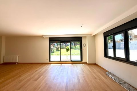 آپارتمان در Kadikoy،  Istanbul ، ترکیه 3 خوابه ، 155 متر مربع.  شماره 228613 - 6