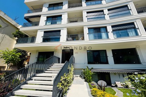 3+1 Apartment  in Kadikoy, Istanbul, Turkey No. 228613
