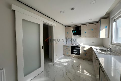 3+1 Leilighet  i Kadikoy, Istanbul, Tyrkia Nr. 228612 - 13