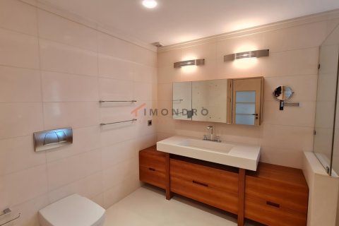 ویلا در Sariyer،  Istanbul ، ترکیه 8 خوابه ، 500 متر مربع.  شماره 225237 - 28