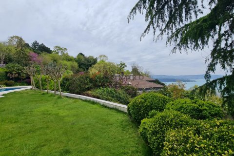 ویلا در Sariyer،  Istanbul ، ترکیه 8 خوابه ، 500 متر مربع.  شماره 225237 - 8