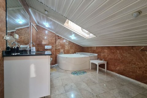 Apartment for sale  in Cikcilli, Antalya, Turkey, 4 bedrooms, 200m2, No. 218899 – photo 17