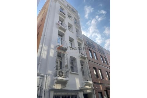 1+1 Apartment  in Beyoglu, Istanbul, Turkey No. 223230