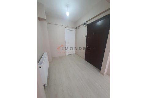 1+1 Apartment  in Fatih, Istanbul, Turkey No. 228313