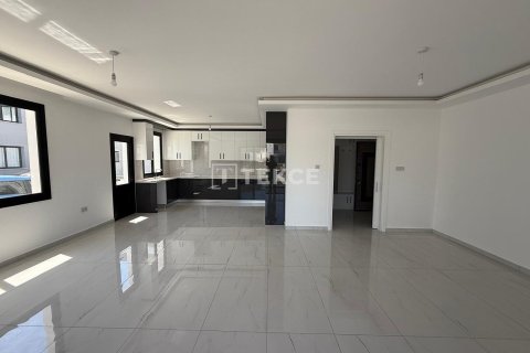 Продажа квартиры в Фамагусте, Северный Кипр 3+1, 160м2, №212549 – фото 16