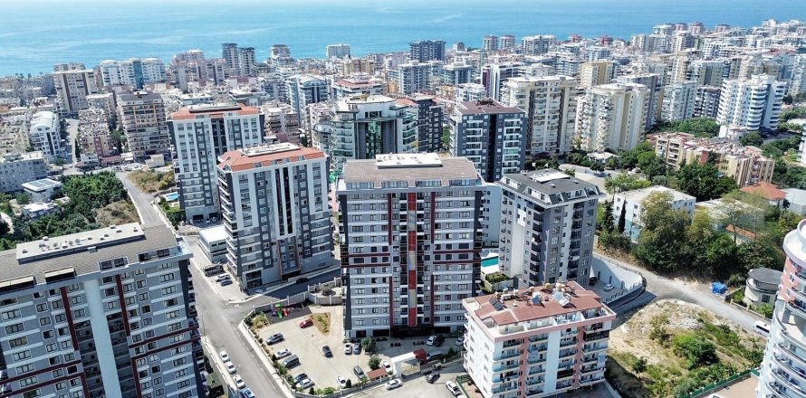3+1 Apartment in Mahmutlar, Antalya, Turkey No. 211227