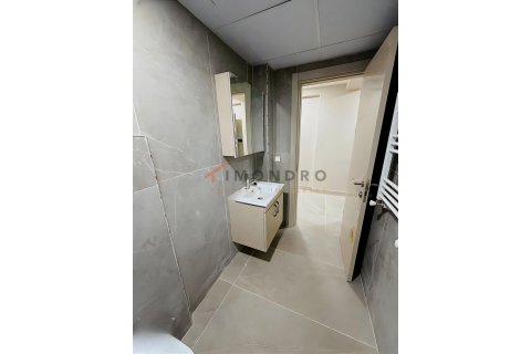 آپارتمان در Küçükçekmece،  Istanbul ، ترکیه 2 خوابه ، 80 متر مربع.  شماره 216043 - 16