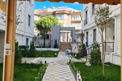 Apartment for sale in Bueyuekcekmece, Istanbul, Turkey, 4 bedrooms, 180m2, No. 211977 – photo 25