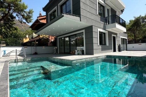 5+1 Villa  i Marmaris, Mugla, Tyrkia Nr. 211975