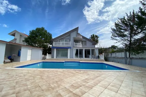 6+1 Leilighet  i Tyrkia Nr. 224089