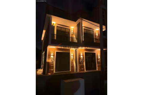 5+1 Villa  i Silivri, istanbul, Turkiet Nr. 224528 - 23