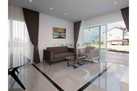 Villa for sale in Girne, Northern Cyprus, 4 bedrooms, 200m2, No. 224529 – photo 3