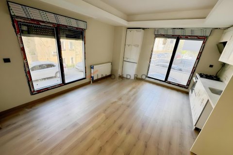 1+1 Wohnung in Besiktas, Istanbul, Türkei Nr. 229033 - 10