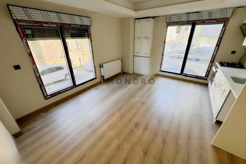 1+1 Wohnung in Besiktas, Istanbul, Türkei Nr. 229033 - 11