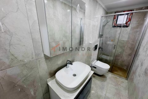 1+1 Wohnung in Besiktas, Istanbul, Türkei Nr. 229033 - 18