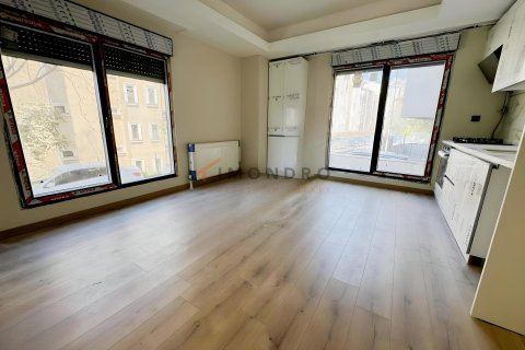 1+1 Wohnung in Besiktas, Istanbul, Türkei Nr. 229033 - 9