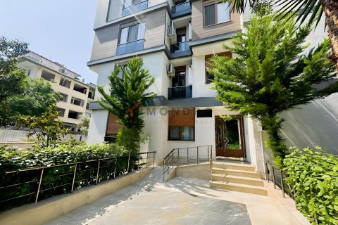 2+1 Wohnung  in Kadikoy, Istanbul, Türkei Nr. 229031 - 2