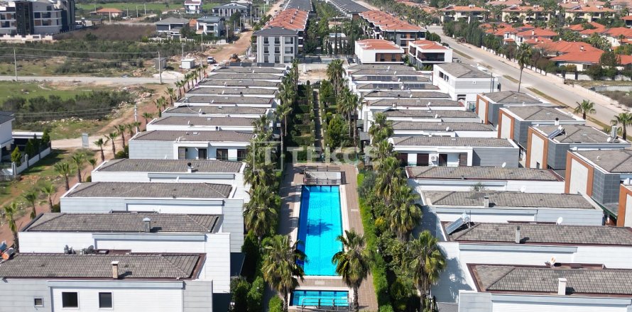 Villa 5+1 Döşemealtı, Antalya, Türkiye №222163