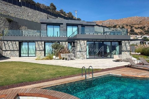 4+1 Villa  in Bodrum, Mugla, Turkey No. 237935