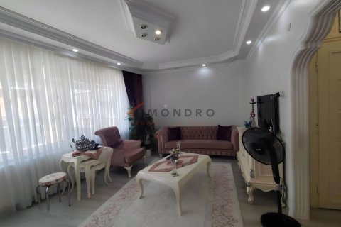 2+1 Apartment  in Fatih, Istanbul, Turkey No. 237932