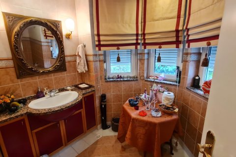 Villa for sale  in Sariyer, Istanbul, Turkey, 6 bedrooms, 800m2, No. 224525 – photo 14
