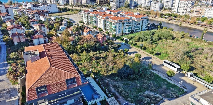 4+1 Apartment in Alanya, Antalya, Turkey No. 216912