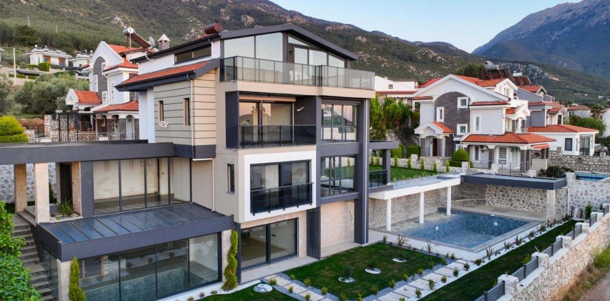 5+1 Villa i Oludeniz, Mugla, Tyrkiet Nr. 212992