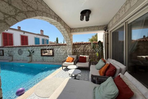 6+1 Villa  in Cesme, Izmir, Turkey No. 212146